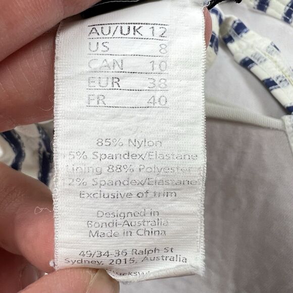 NIPTUCK One Piece Swimsuit Mutli Fit Cup Slimming Ruched Striped Women's US 8 - Picture 2 of 8